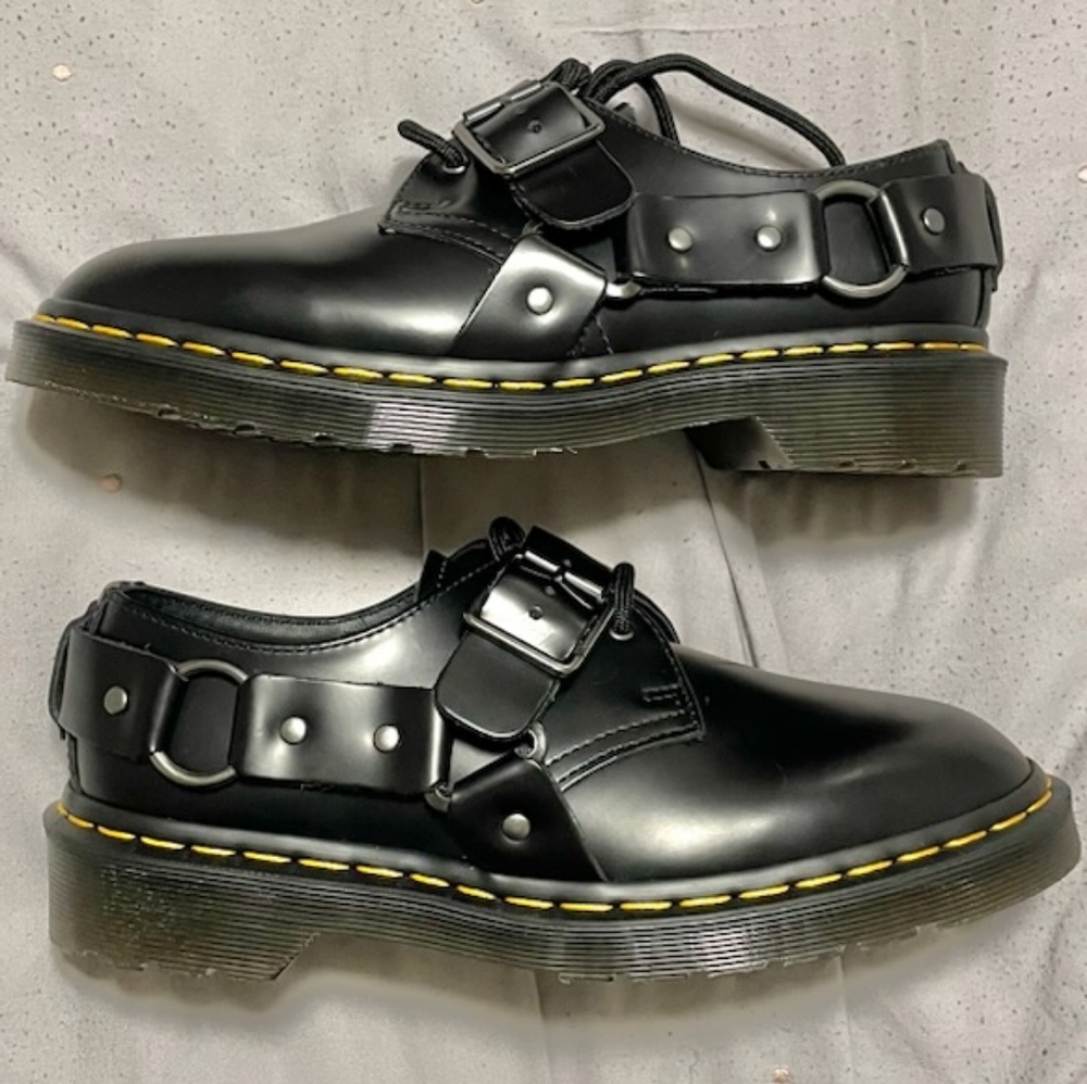 Dr. Martens Henree polished smooth leather buckle shoes women's size 6 mens 5